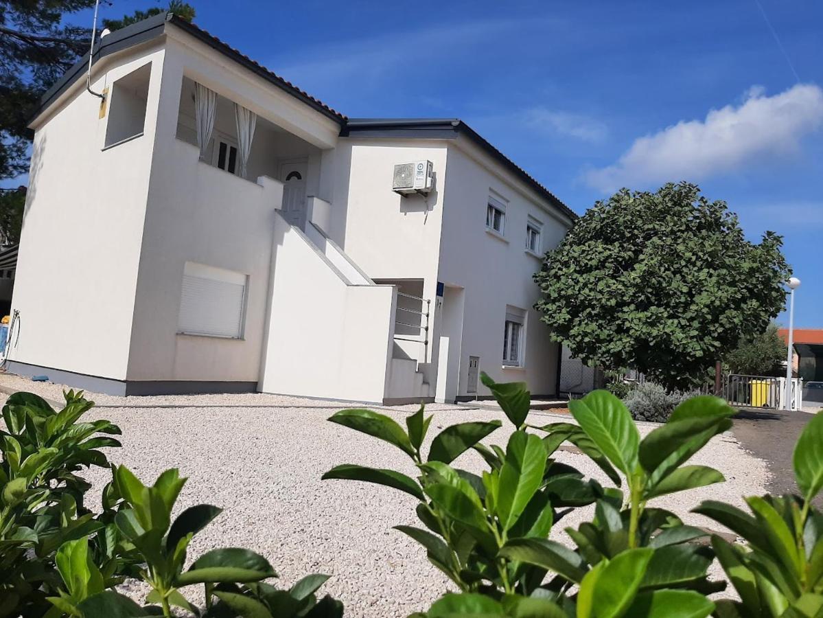 Apartman Bunaric Vir Dış mekan fotoğraf